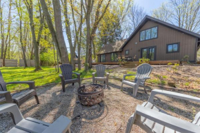 Belacasa - Hot tub and within walking distance to Douglas Beach!